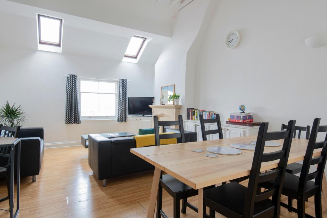 Fantastic 3 Bed Brighton House- Sleeps 6- Superfast Wifi And Garage Apartment Exterior photo