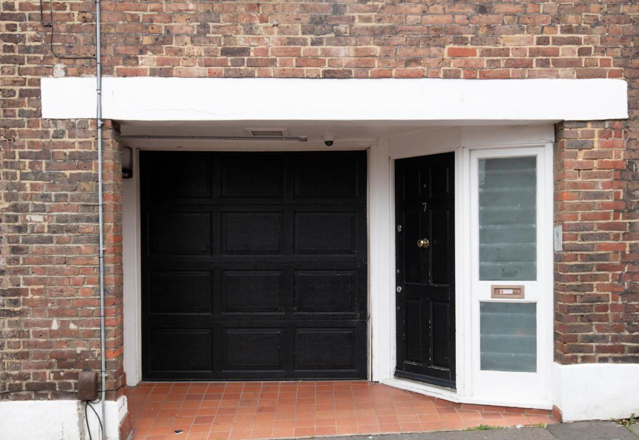 Fantastic 3 Bed Brighton House- Sleeps 6- Superfast Wifi And Garage Apartment Exterior photo