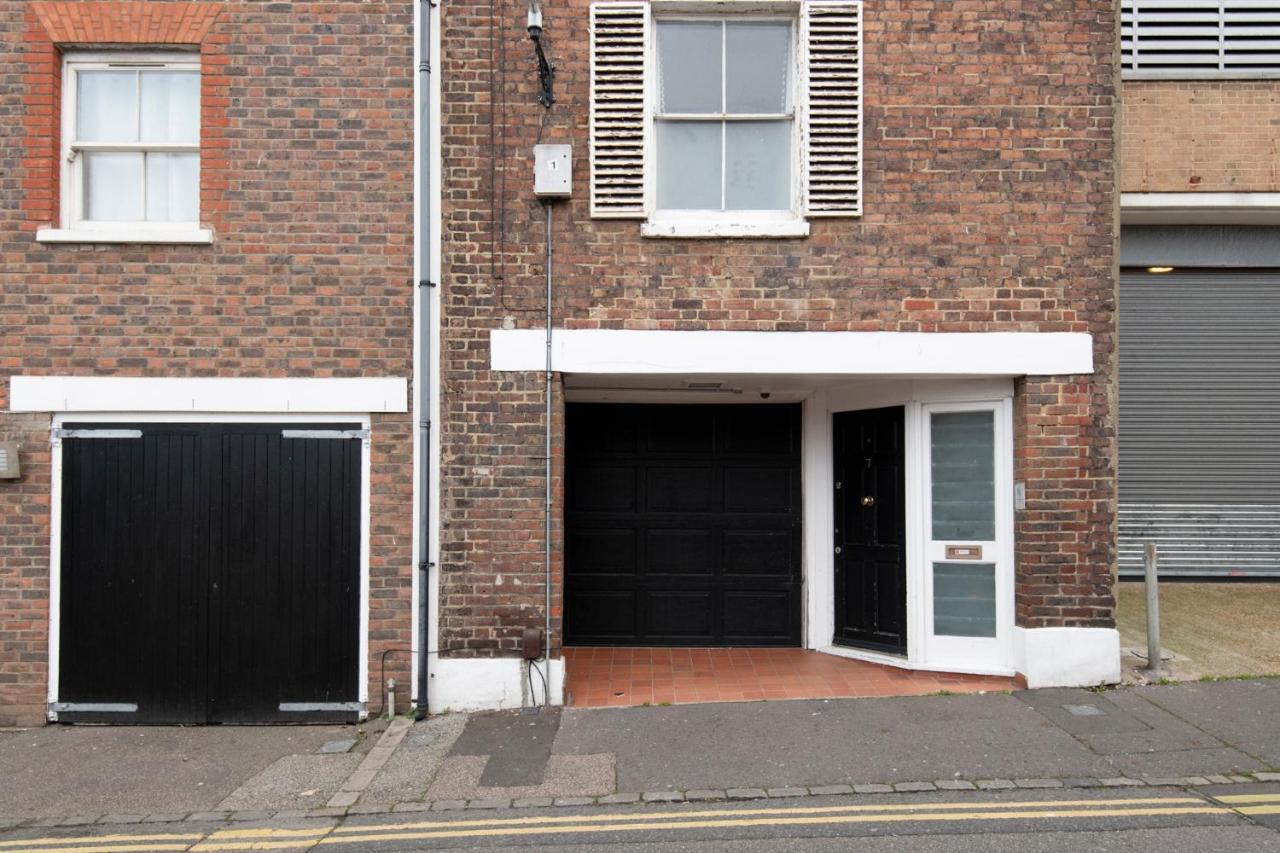 Fantastic 3 Bed Brighton House- Sleeps 6- Superfast Wifi And Garage Apartment Exterior photo